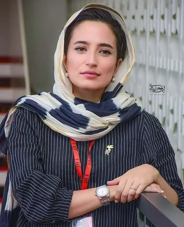  نگار جواهریان 