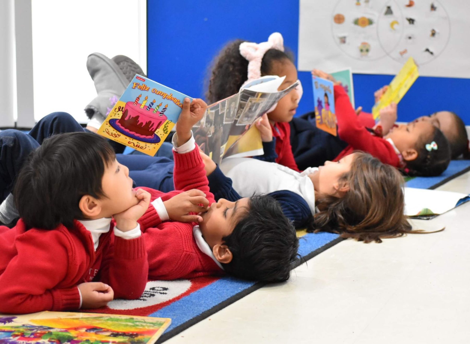 استفاده از کتاب و قصه برای آموزش زبان به کودک