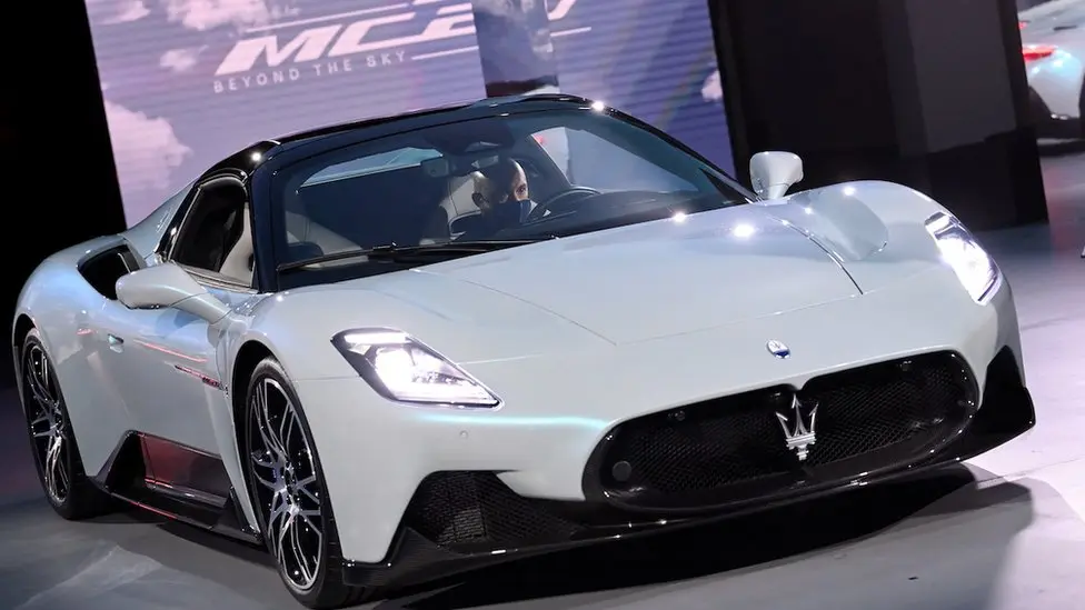 اتومبیل لوکس فوتبالیست ها