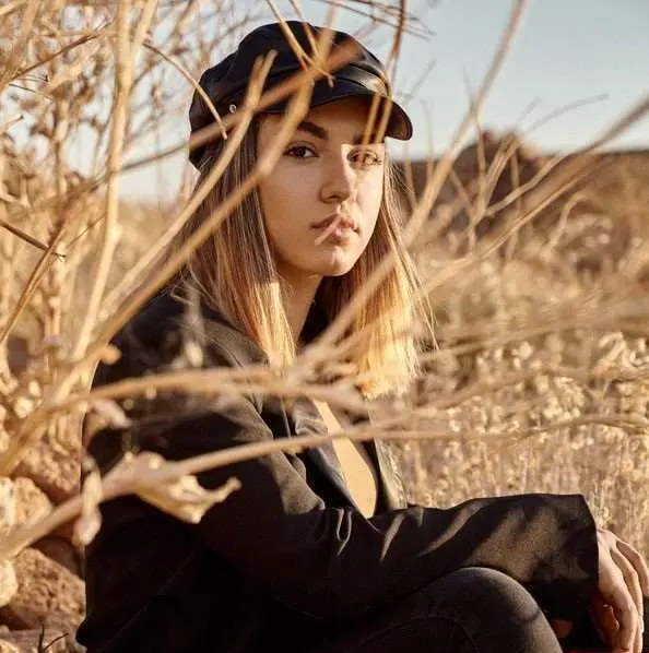 نیکی نصیریان