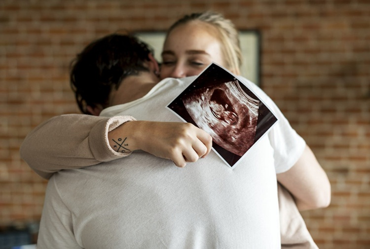 ultrasounds-during-pregnancy-madison-womens-health-clinic-1030x693