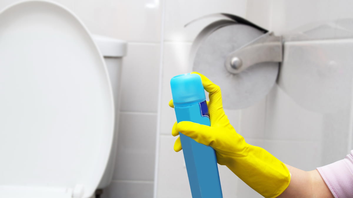 ترفندهایی برای داشتن سرویس بهداشتی خوشبو / چگونه بوی بد توالت را از بین ببریم؟