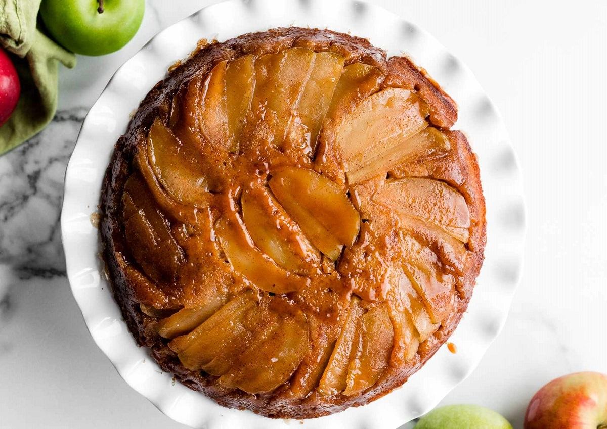 آموزش پخت کیک سیب خوشمزه و خونگی بدون فر + ویدئو