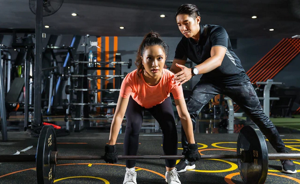 فرم صحیح هنگام بلند کردن هالتر