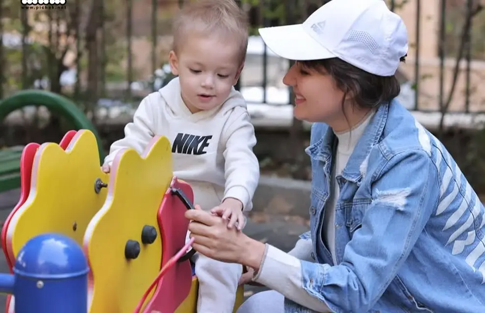  گلوریا هاردی