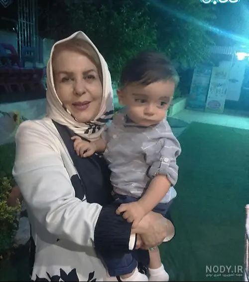 پوراندخت مهیمن