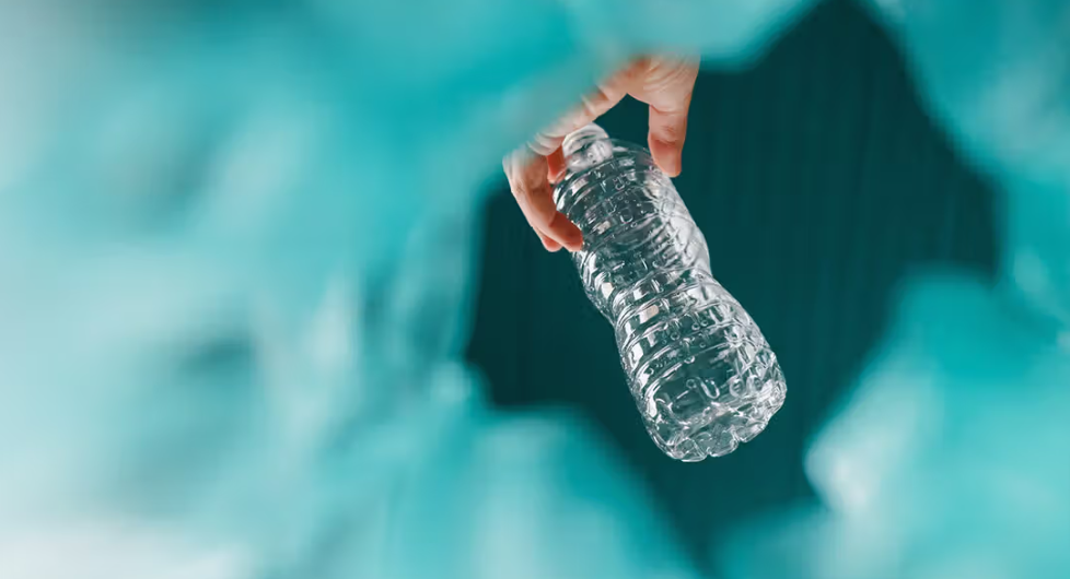 single_use_plastic_bottle_1200_628_facebook_1200x628_jpg_1200×628