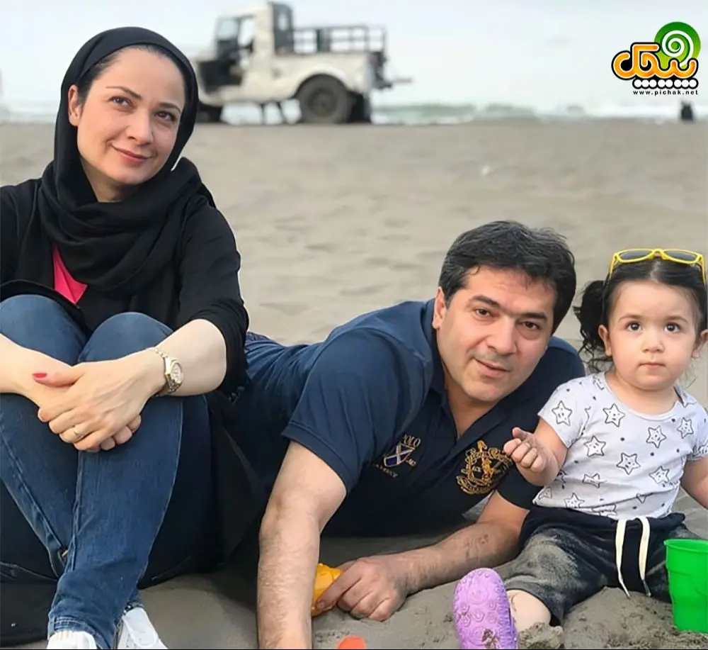 نسرین نصرتی