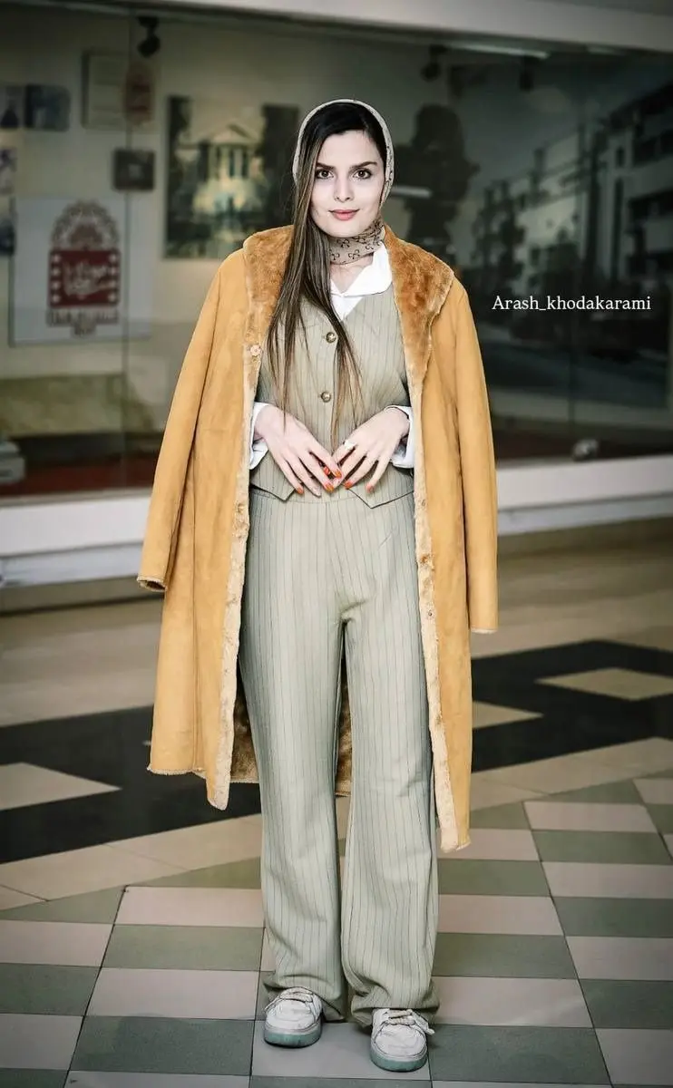 غزاله اکرمی