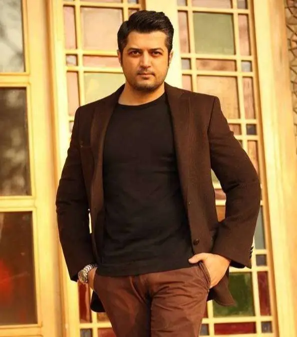 پندار اکبری