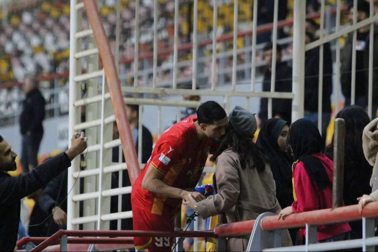 سنگرگیر و همسرش