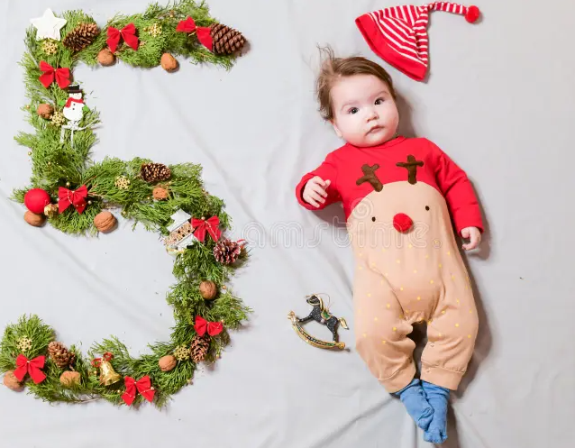 child_five_months_old_months_old_cute_baby_portrait_digit_offspring
