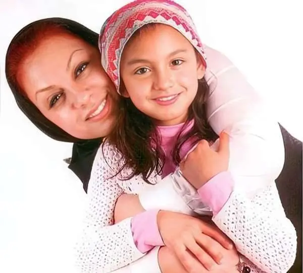 نیکی نصیریان