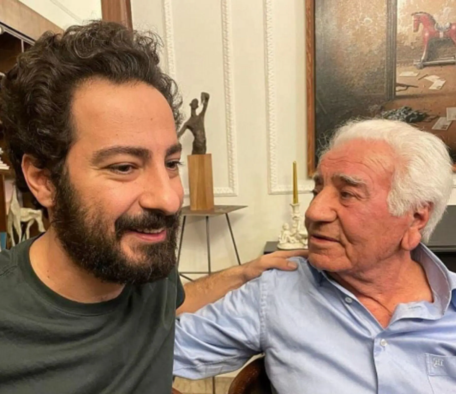 نوید محمدزاده