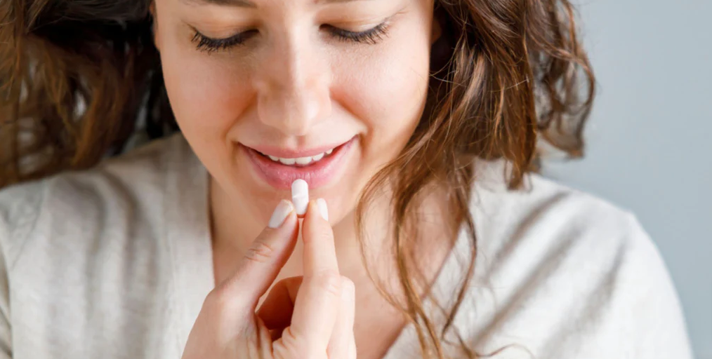 IH_Antibiotics_Do_I_take_probiotics_before_during_or_after_the_course_banner-jpg-1100×550--11-19-2024_03_37_PM