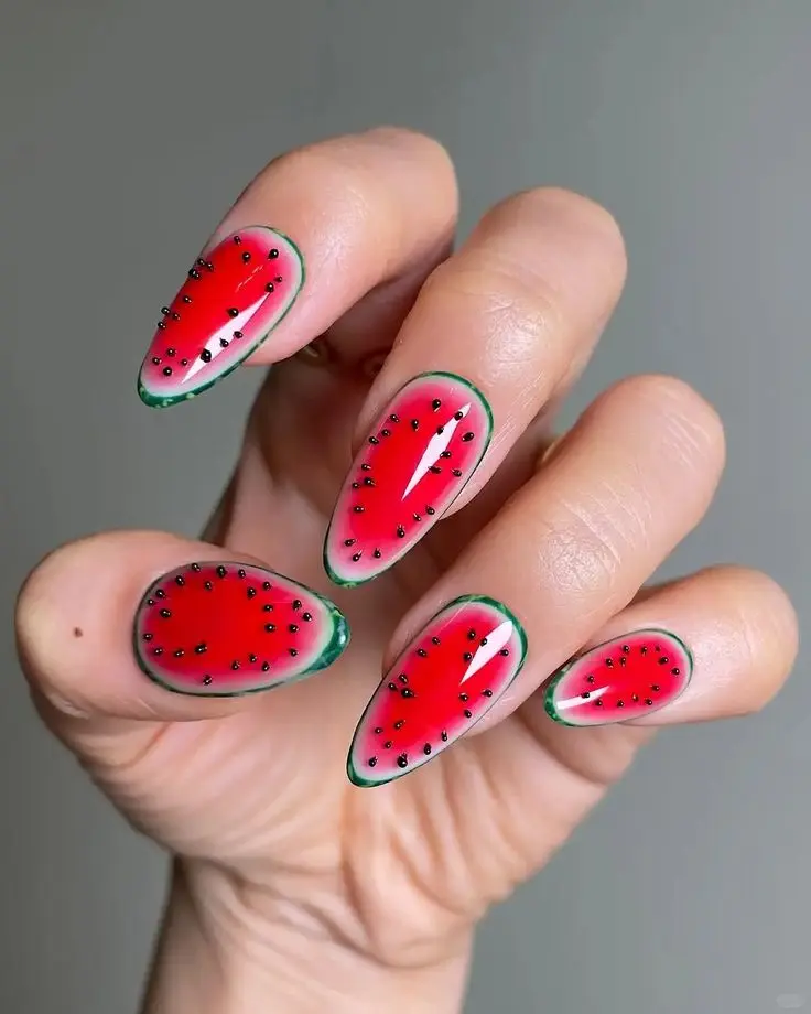 لاک ناخن شب یلدا 