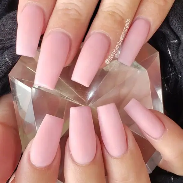 matte-pink-nail-model-27