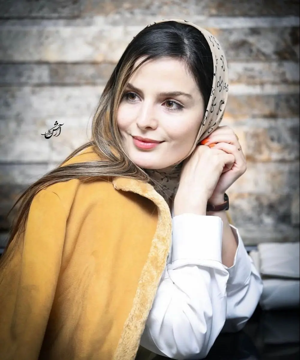 غزاله اکرمی