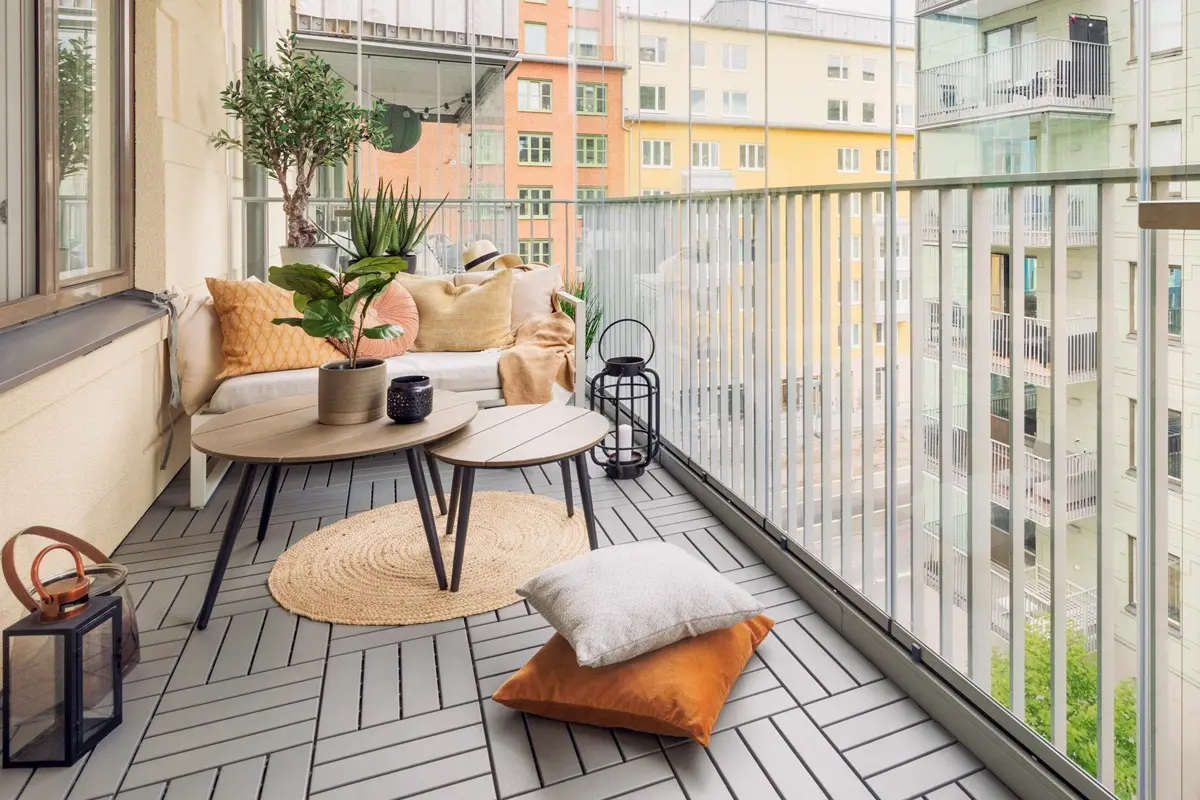 best-balcony-flooring