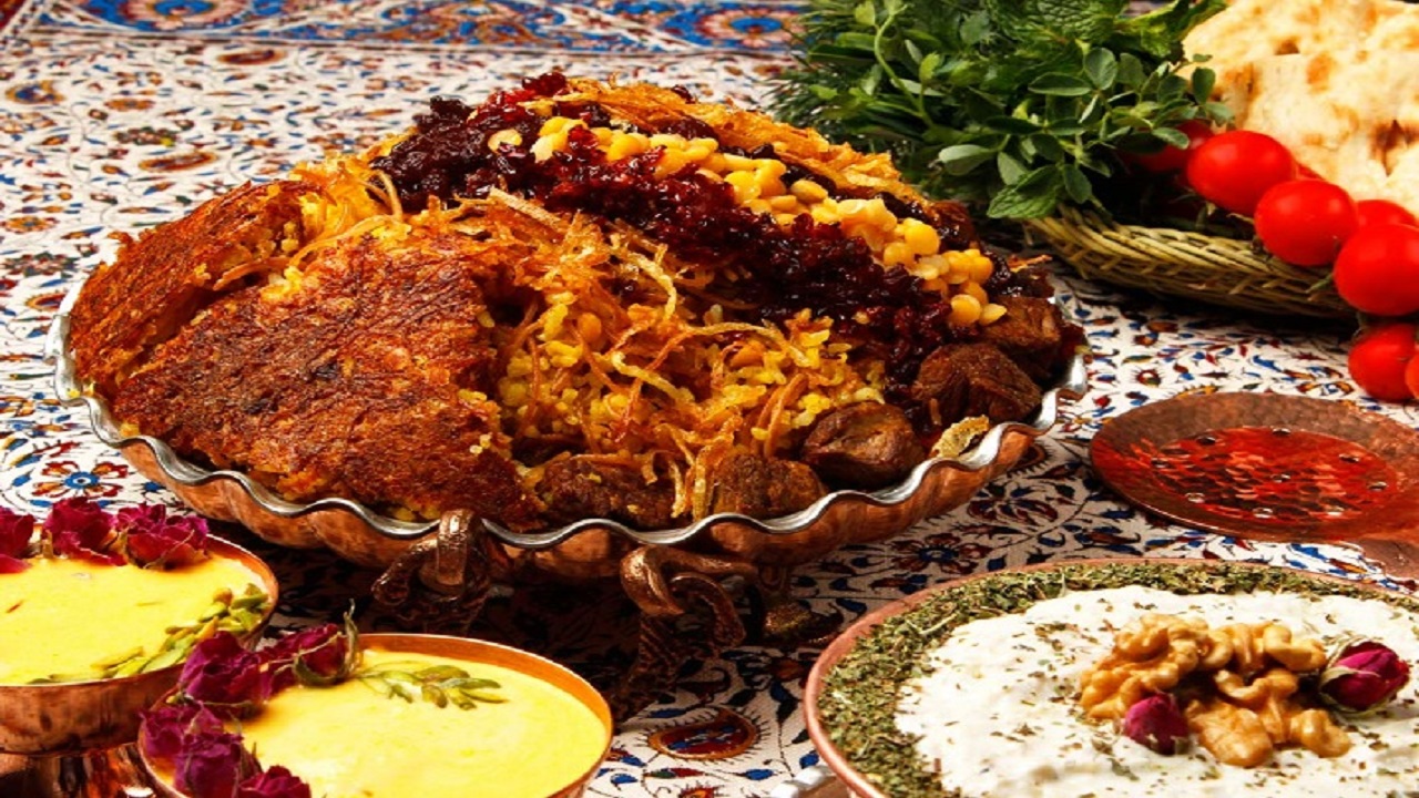 طرز تهیه پلو شاه عباسی ایرانی؛ تجربه یک طعم اصیل و خوشمزه!