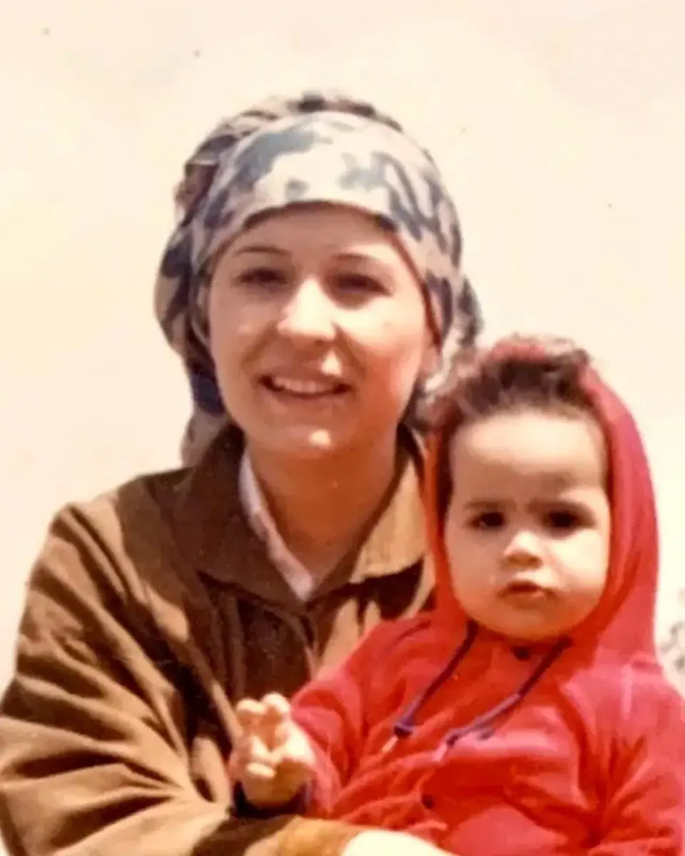  آزیتا حاجیان 