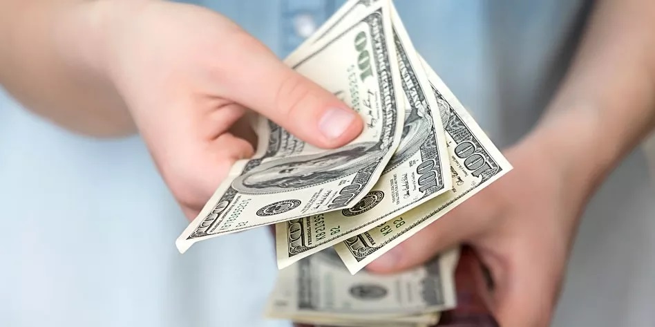 این 5 قانون میگه به آشنا پول قرض نده که پشیمون میشی! هرگز به خانواده و دوستانتان پول قرض ندهید