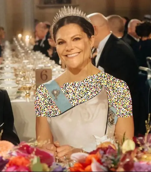 تاج های سلطنتی