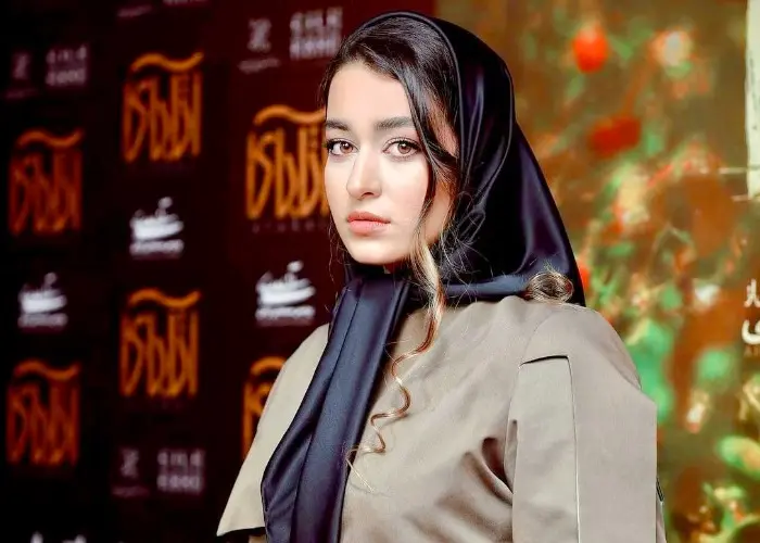 مه لقا مینوش زاد