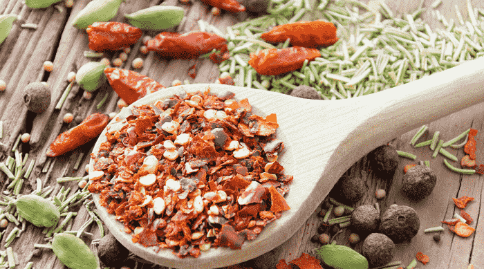 آیا خوردن غذای تند در شیردهی مجاز است؟