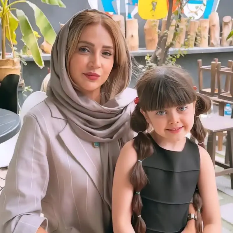 شبنم قلی‌خانی 