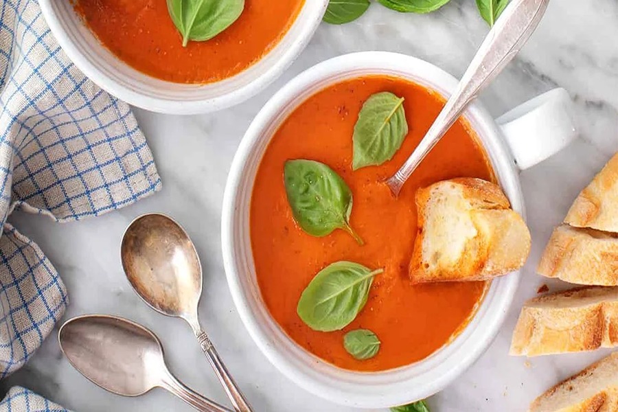 طرز تهیه سوپ زرشک، غذای دلچسب برای مهمانی‌ ها