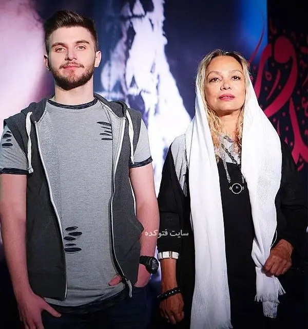 فرزانه داوری