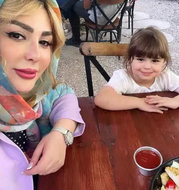 نیوشا ضیغمی