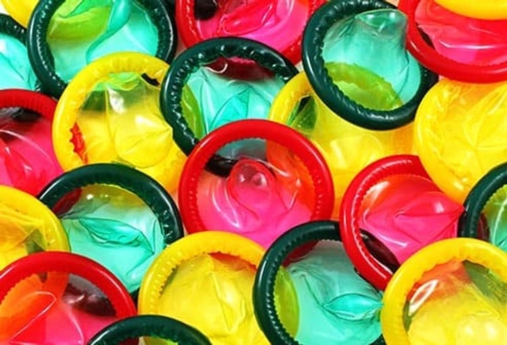 493ss_thinkstock_rf_multi_colored_condoms_close_up