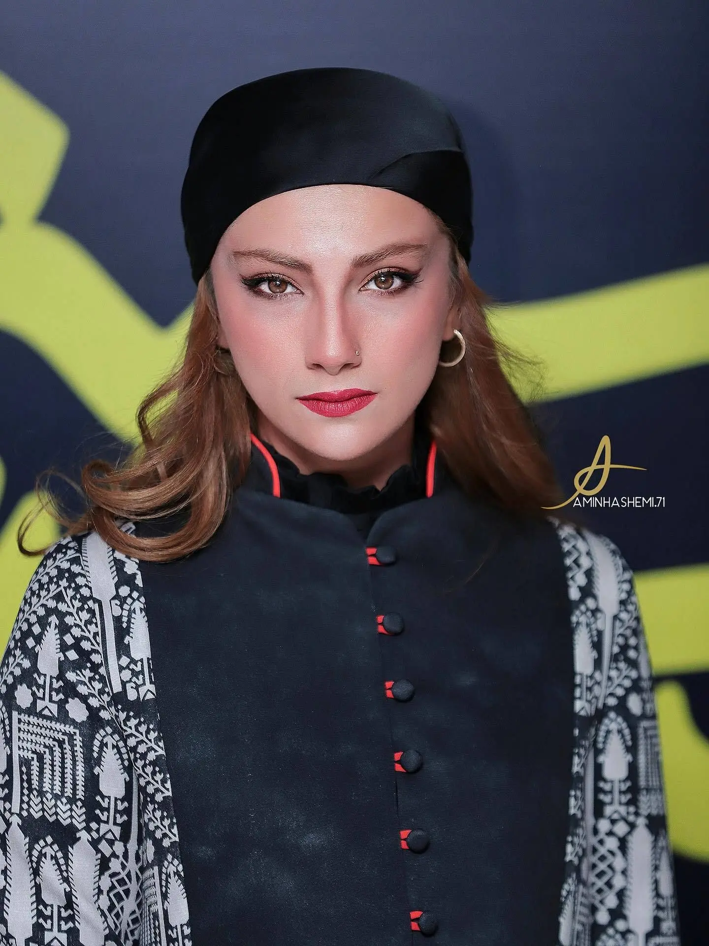 محیا دهقانی