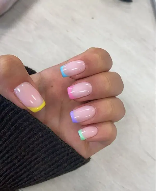 french-pastel-nail-model-for-women-12