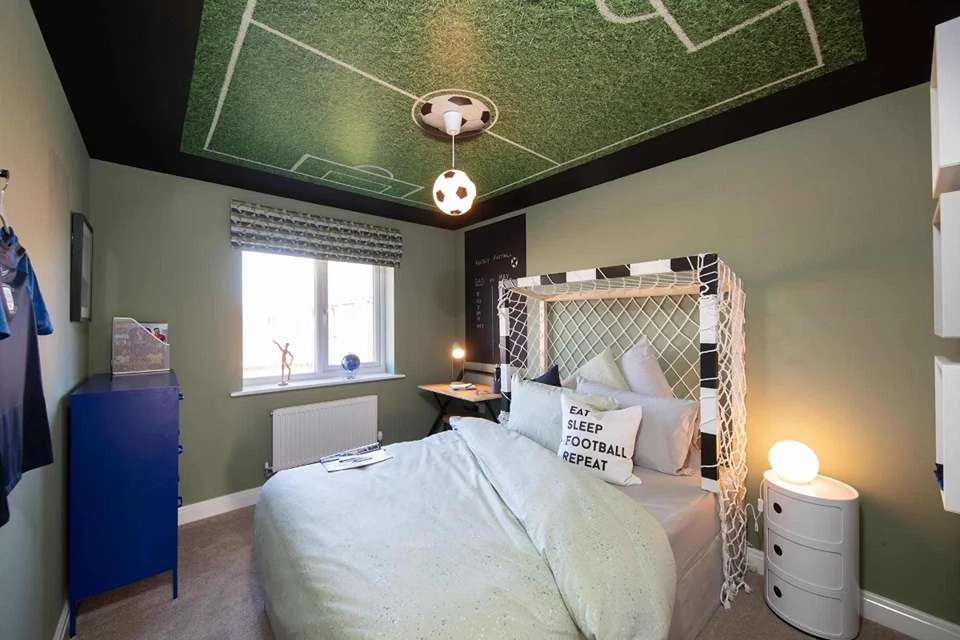 Boy-bedroom-soccer-ball-chandelier_11zon