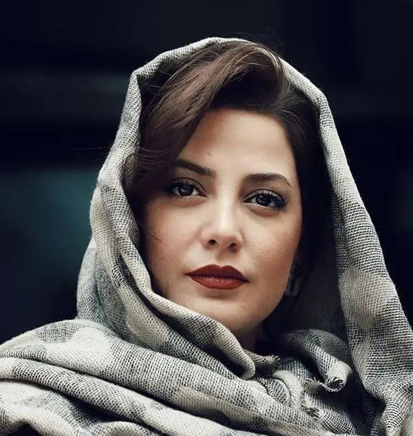 طناز طباطبایی