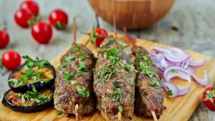 طرز تهیه کباب تابه‌ای عربی: طعمی اصیل در خانه شما
