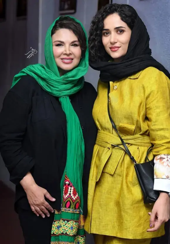 پریناز ایزدیار