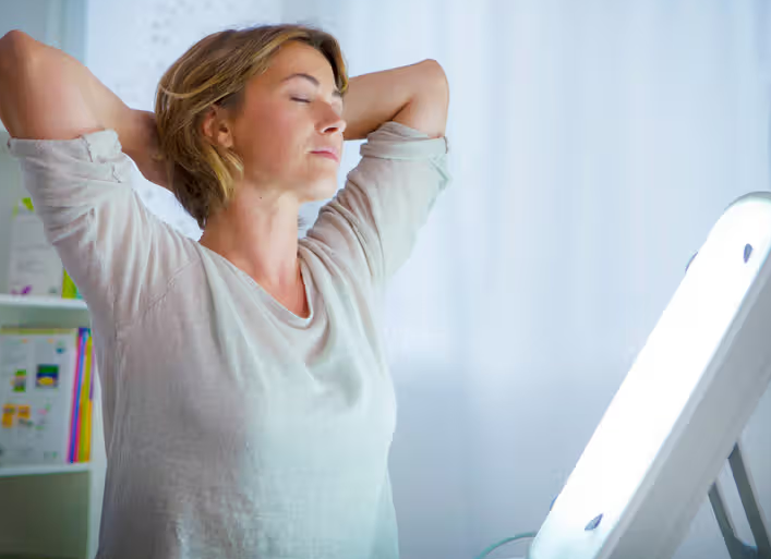 sun_lamp_therapy_732x549_thumbnail_jpg_732×549_10_09_2024_04_45