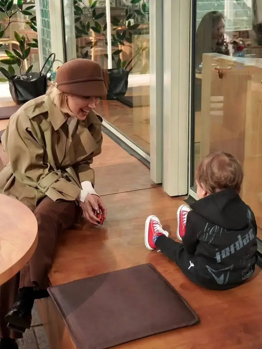 مینا مختاری