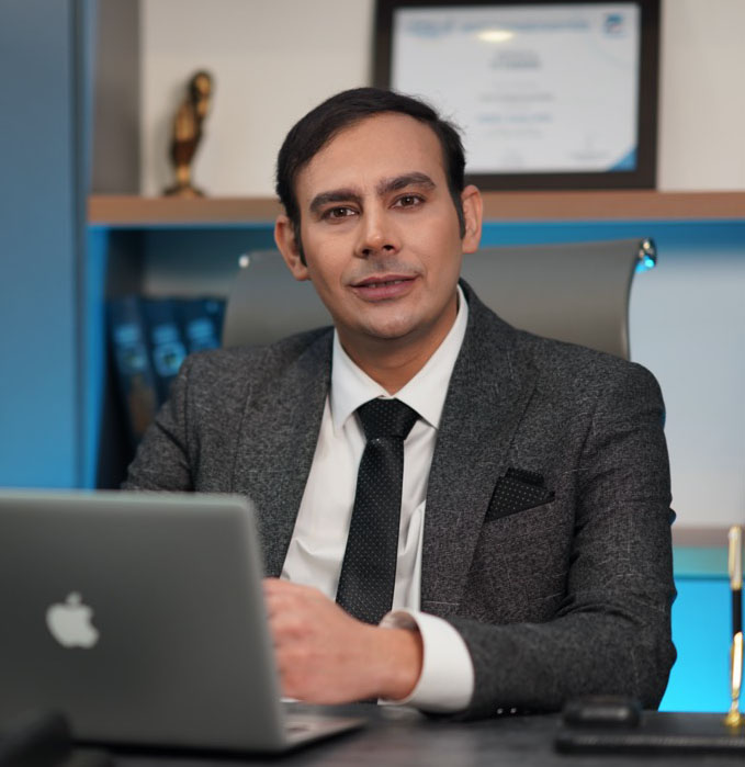 دکتر وحید دهقان منشادی