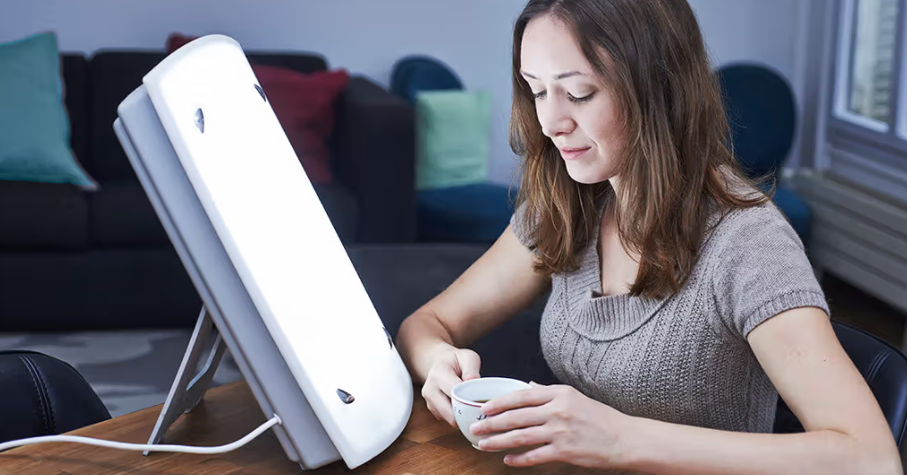 Light_Therapy_Lamp_1200x628_Facebook_1200x628_jpg_1200×628_10_09