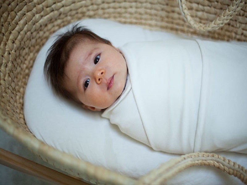 benefits-of-swaddling-clothes