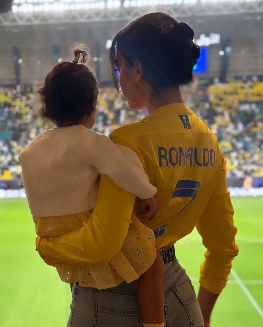 استایل ورزشی جورجینا و دخترش / خانم مدل پیراهن رونالدو را پوشید! + عکس