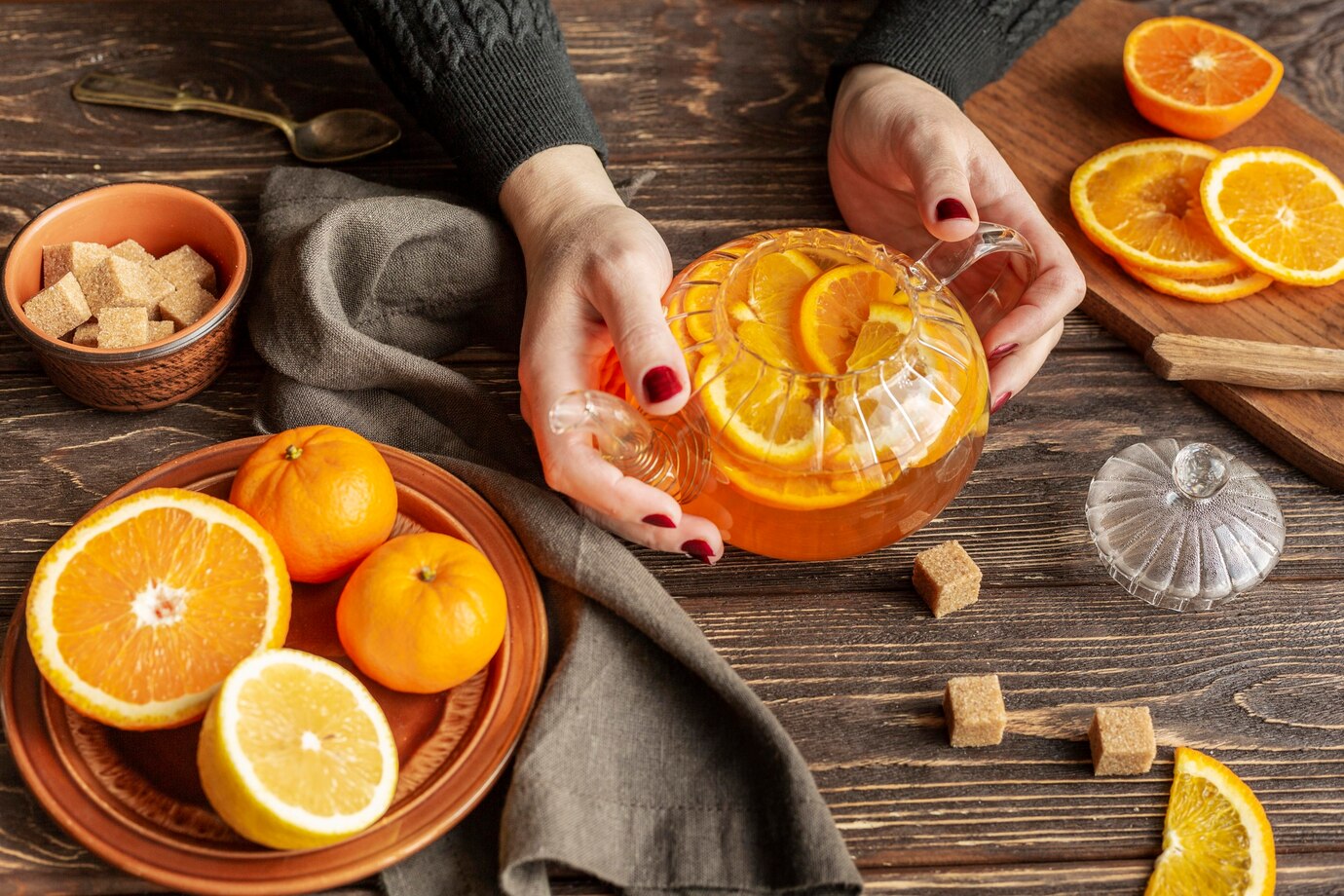 طرز تهیه دمنوش پوست پرتقال برای روزهای سرد زمستانی در خانه 