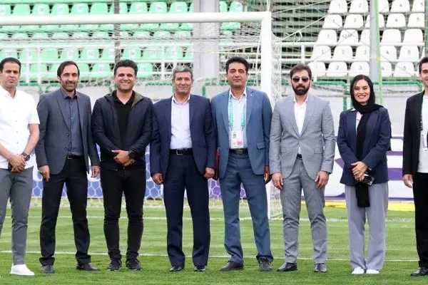 دردسرهای زن بودن در فوتبال مردان / چگونه برای مهناز ذکایی سنگ اندازی می کنند؟