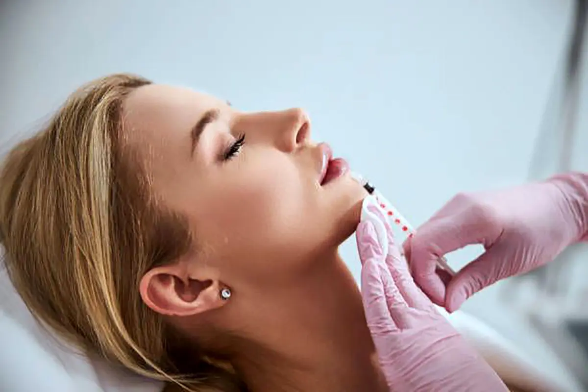چطور ماندگاری ژل لب را افزایش دهیم؟