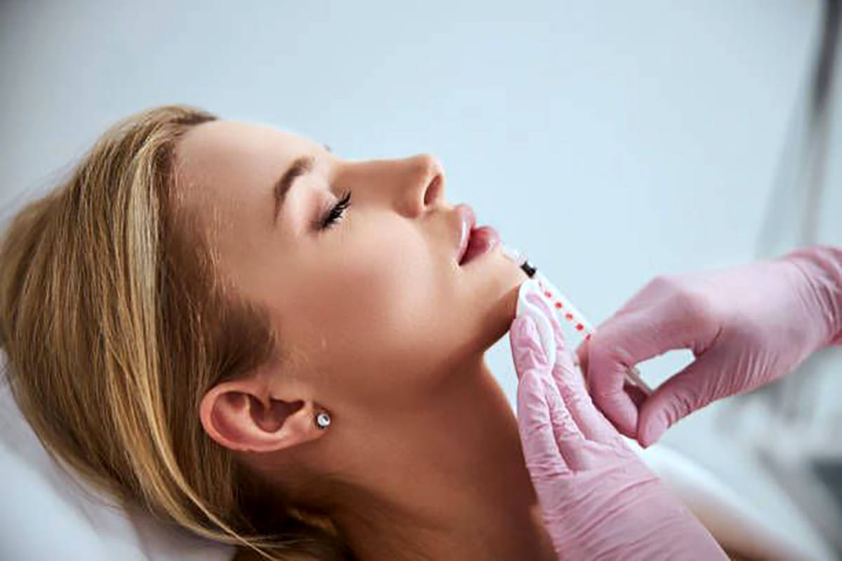 چطور ماندگاری ژل لب را افزایش دهیم؟